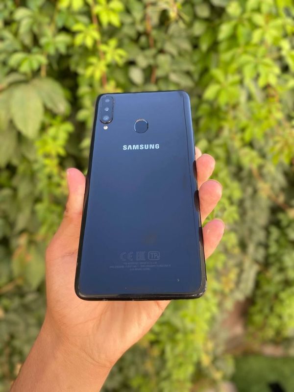 Samsung A20s sotiladi Samsung A20s sotiladi