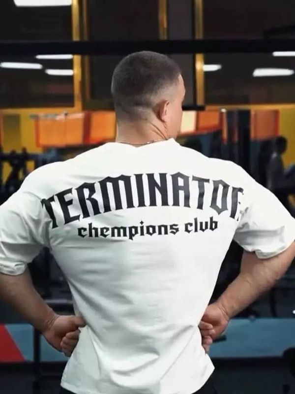 Terminator fudbolka sotuvda