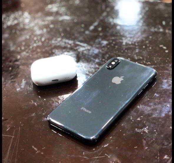 Iphone XS Sotiladi