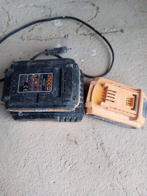 Ineco zaryadchik 2bataerry Ineco zaryadchik 2bataerry
