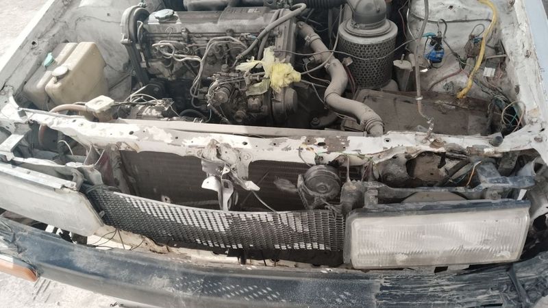 Мазда Дизель R2 RF Мотор Коробка передач ходовой части автомобиля есть Мазда Дизель R2 RF Мотор Коробка передач ходовой части автомобиля есть