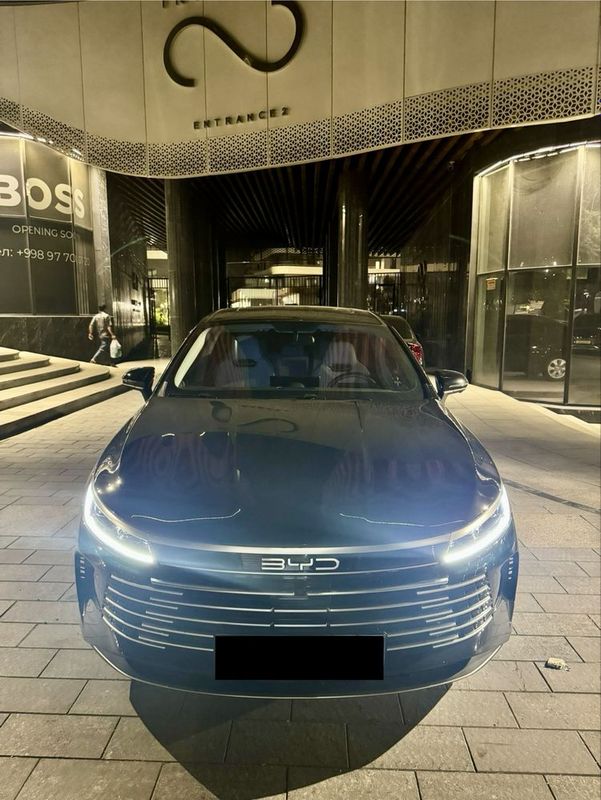 Продается машина марки BYD CHAZOR DM-I (3-позиция 55 км) Продается машина марки BYD CHAZOR DM-I (3-позиция 55 км)