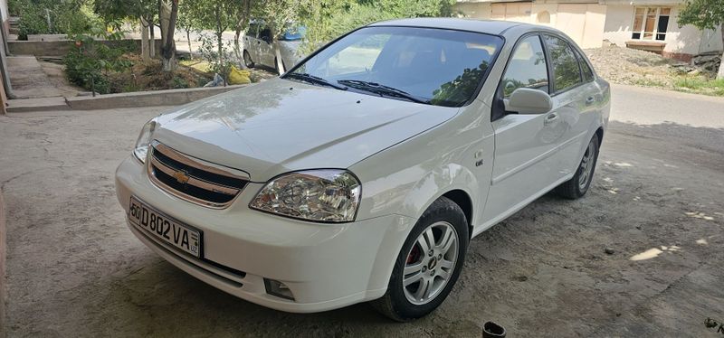 Lacetti 2012-yil