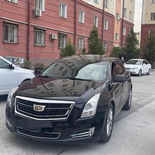 Cadillac XTS Toy va marosimlar uchun