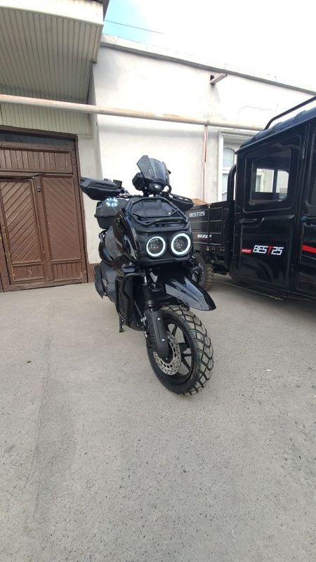 Бензиновый скутер Tank Бензиновый скутер Tank
