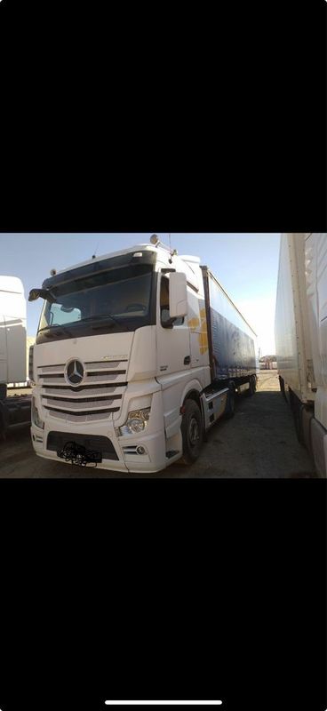 Продаётся Фура Actros Mersedes evro 5 2013 год прицеп 2010 Kugel Продаётся Фура Actros Mersedes evro 5 2013 год прицеп 2010 Kugel