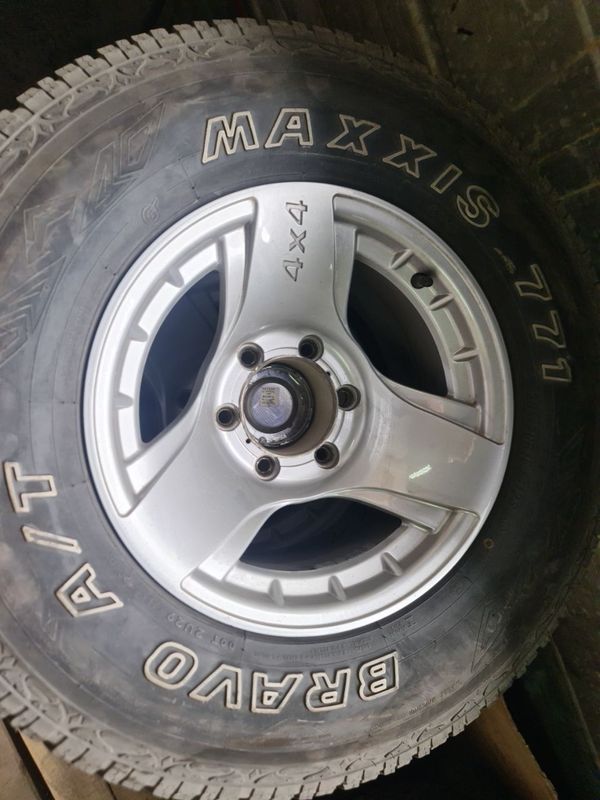 Колеса в сборе 265/70R 15