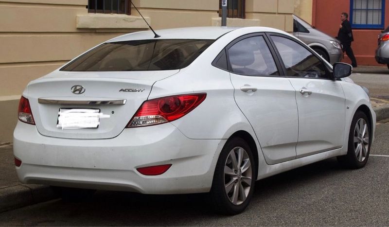 Hyundai accent продам Hyundai accent sotiladi сотилади