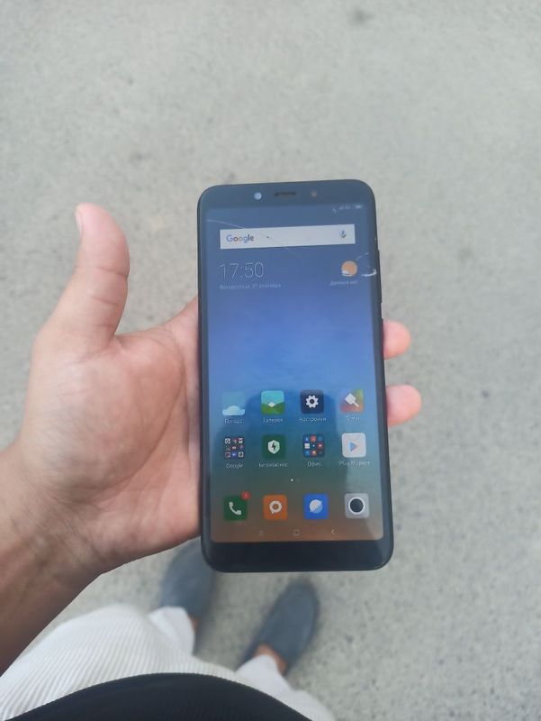 Redmi 6x 54gb li xamma joyi ishlidi