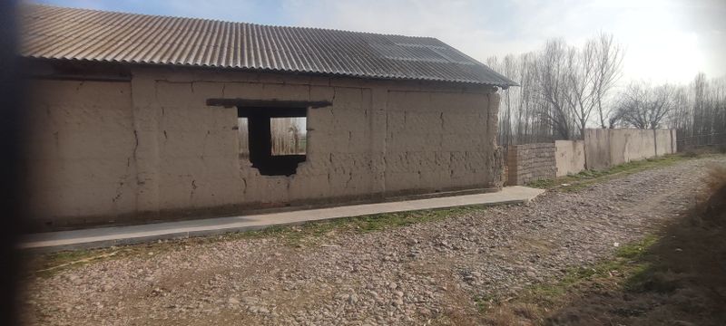 Участка сотилади Участка сотилади