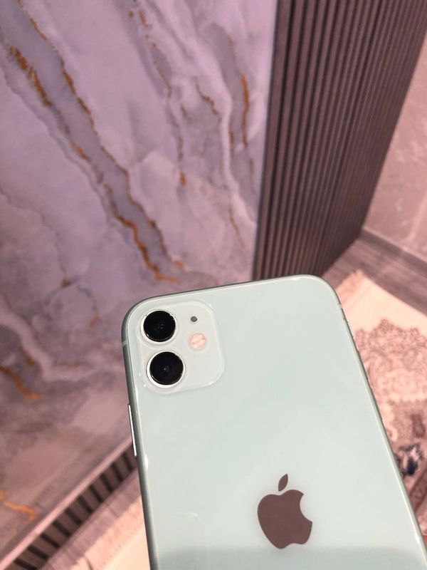 Iphone 11 .