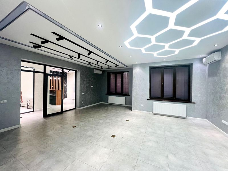 Sotuvda Tijorat Joyi 180 m2 remont C-2 Gabus Basri baba Sotuvda Tijorat Joyi 180 m2 remont C-2 Gabus Basri baba