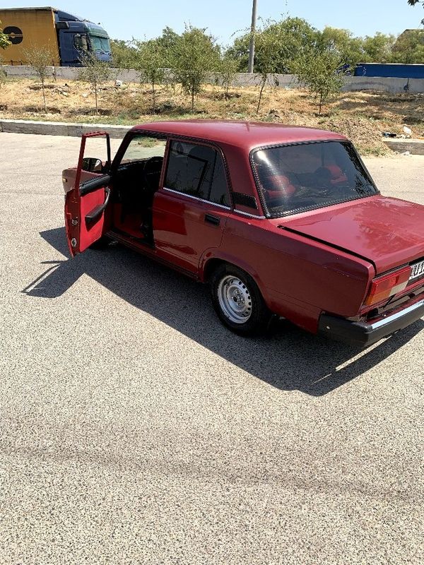 Vaz lada jiguli 2107 sotiladi