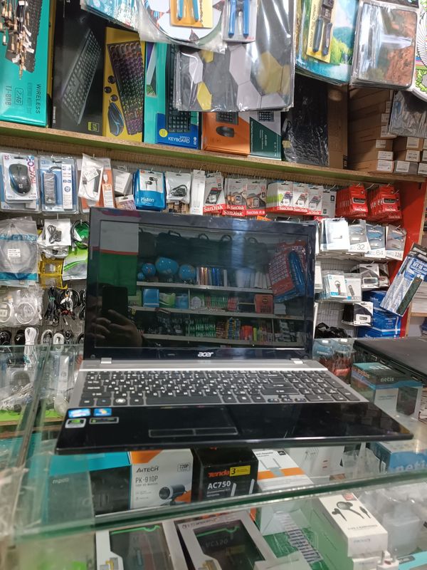 Novutbuk Acer Holadi ideyal