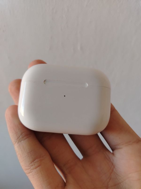 Airpods Pro satiladi Airpods Pro satiladi