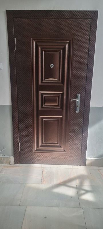 Qiziltepa davlat xizmatlarni orqasidan 2 xona 3 etaj