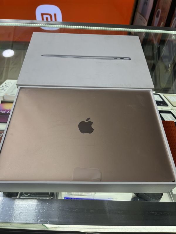 Macbook Air M1 8/256gb NEW Macbook Air M1 8/256gb NEW