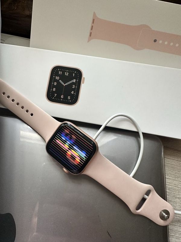 Apple watch SE 44mm 98% Apple watch SE 44mm 98%
