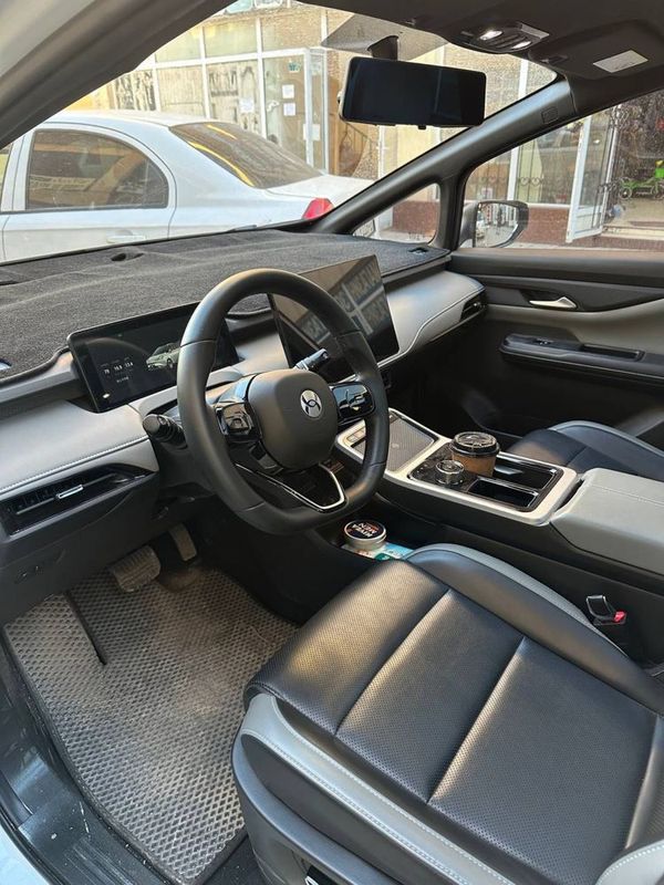 Электрокар HYCAN Z03 Электрокар HYCAN Z03