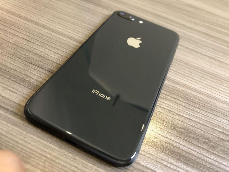 Iphone 8+ holati zor 256 gb