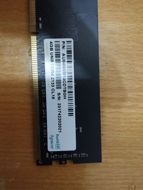 Продам оперативную память ОЗУ 4 гб DDR4