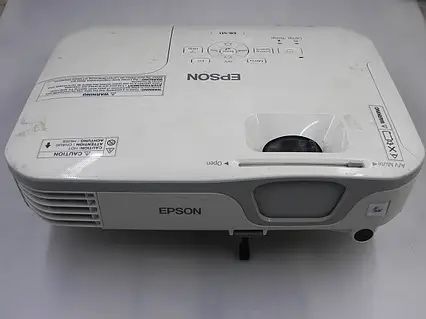Продается проектор EPSON EB-S11 Продается проектор EPSON EB-S11