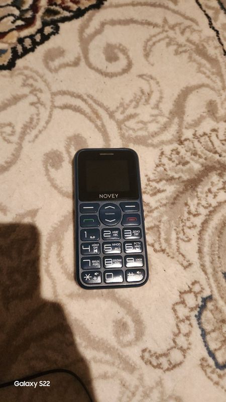 Mobile Novey B300 Mobile Novey B300