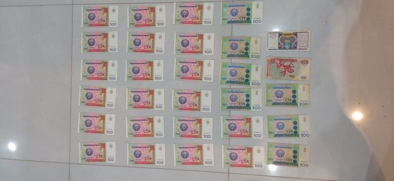 Pul 500 soʻmlik 200 soʻmlik Beli sinmagan muomuladan chiqn arxiv pull Pul 500 soʻmlik 200 soʻmlik Beli sinmagan muomuladan chiqn arxiv pull