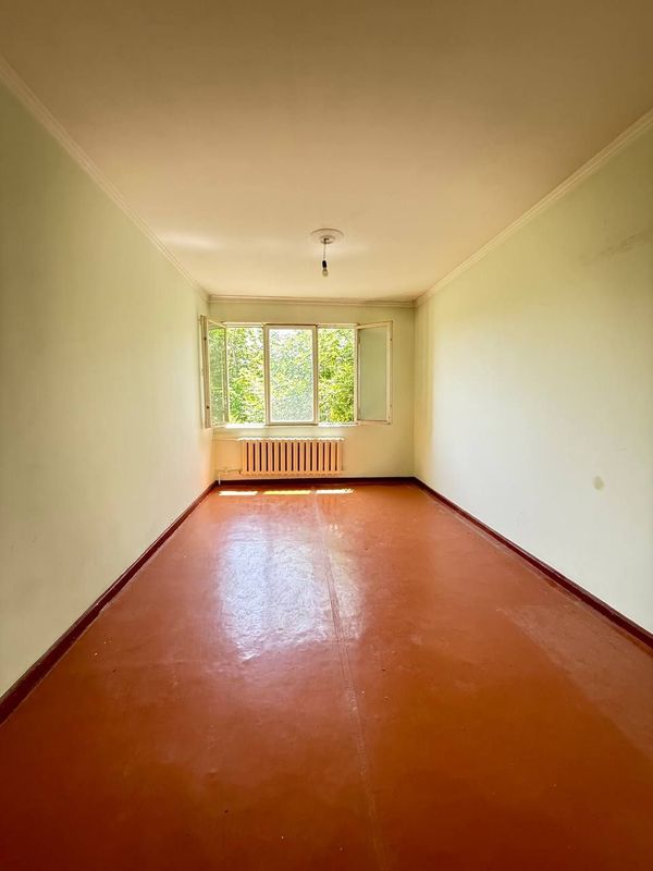 Sotiladi chilonzor 7 kvartal 3 xonali Sotiladi chilonzor 7 kvartal 3 xonali