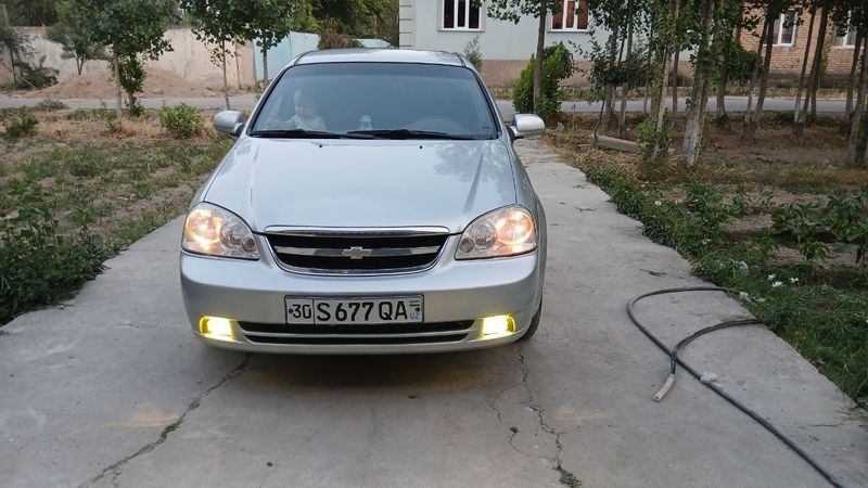 Lasetti 1.8 srochno sotiladi Lasetti 1.8 srochno sotiladi