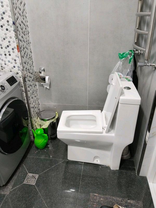 Beruniy mertoga 2minutli yo'l qizla bolla qo'yilad