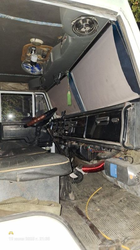 Kamaz sotiladi . Kamaz sotiladi .