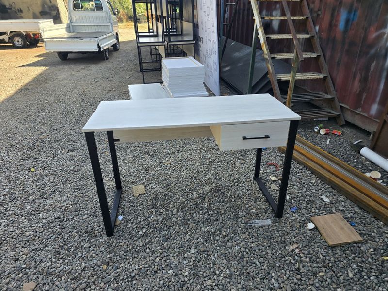 Loft stol tortmali qulay Loft stol tortmali qulay