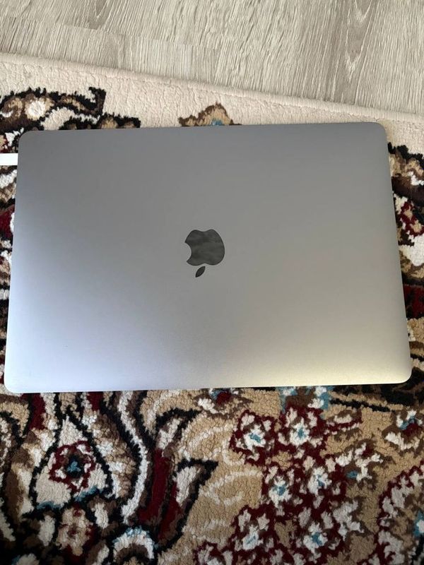 mackbook pro 2017 8/128 mackbook pro 2017 8/128