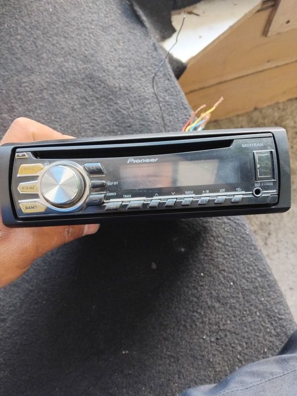 Pioner magnitafon DEH-X1750UB Pioner magnitafon DEH-X1750UB