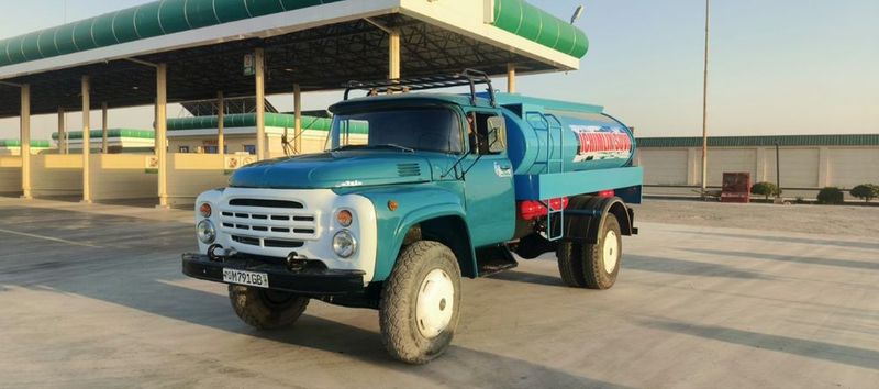 Zil 130 vadavoz holati yangidek Zil 130 vadavoz holati yangidek