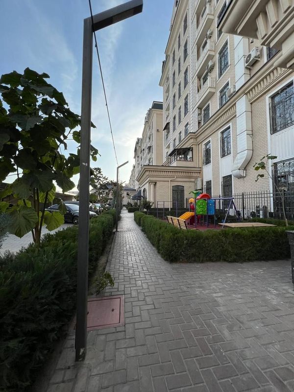 Сдается 3/7-8/8 90м2 в ЖК White House на ул. Шота Руставели Сдается 3/7-8/8 90м2 в ЖК White House на ул. Шота Руставели