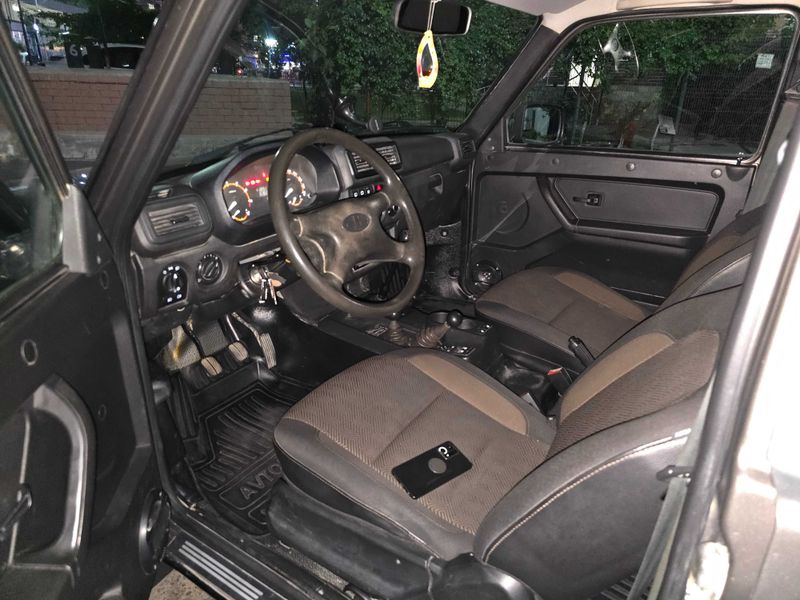 Niva urban 5 eshiklik tez va arzon narxlada Niva urban 5 eshiklik tez va arzon narxlada