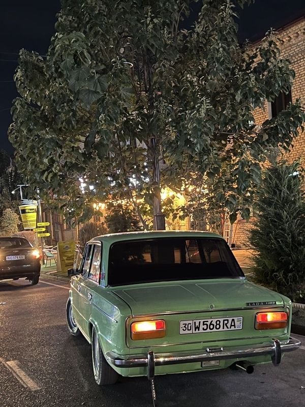 Vaz 2103 sotiladi