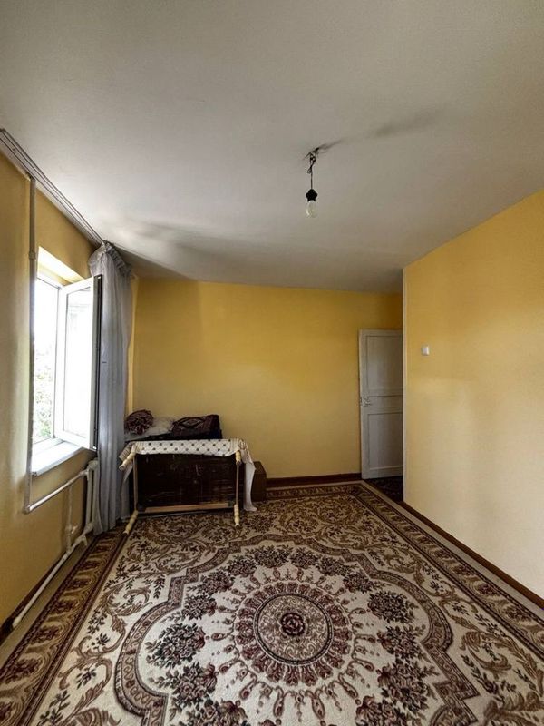 Kvartiraga qizlar va ayollar olinadi