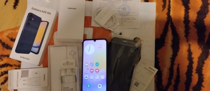 Продаётся Samsung galaxy A 25 ,5 G