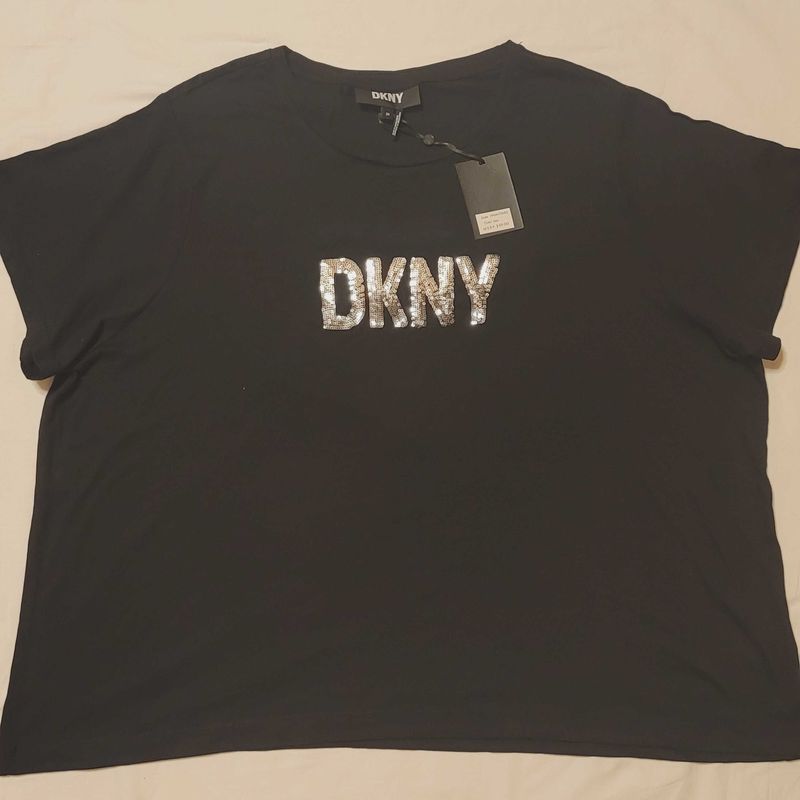 Новая бренд DKNY . ФУТБОЛКА 2 ХЛ