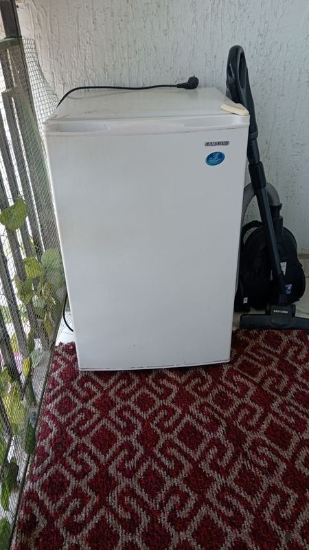Xoladelnik samsung sotiladi 91L Xoladelnik samsung sotiladi 91L