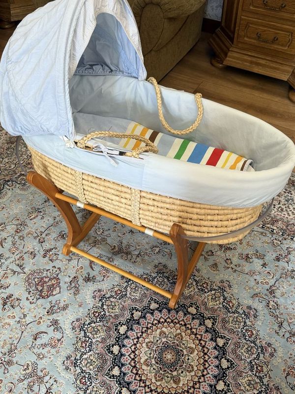Люлька-переноска Mothercare с подставкой Люлька-переноска Mothercare с подставкой
