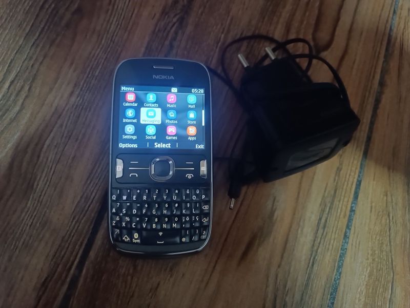 Nokia 302. Registratsa BOR!!!