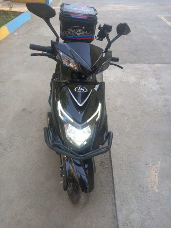 Elektro skuter sotiladi. Largo motors