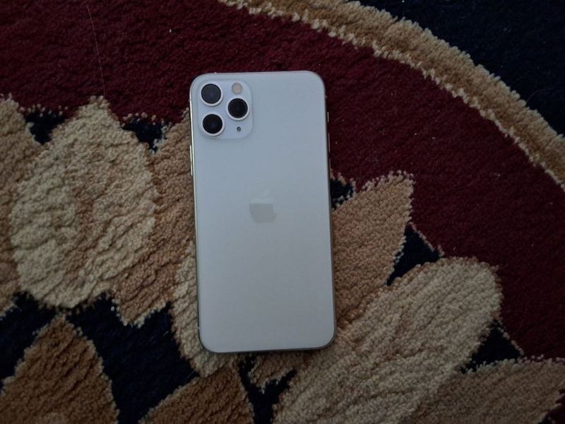 iPhone 11 pro 64gb obmen
