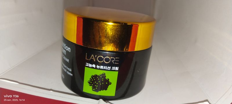 qora ikra kremi