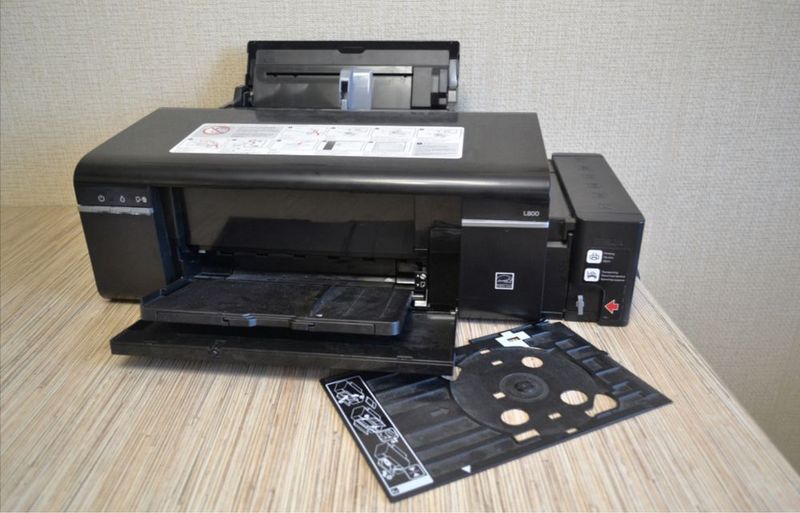 Epson L800 printer sotiladi