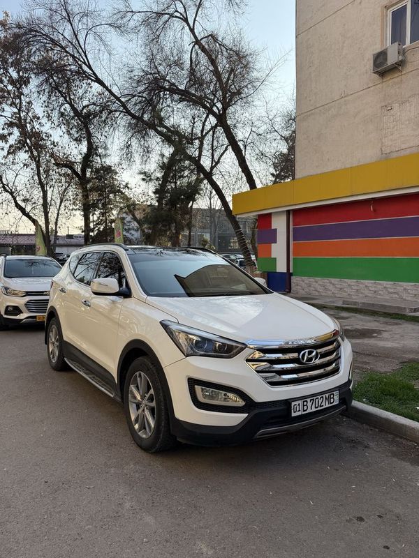 Продается Hyundai Santa Fe 2013